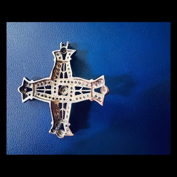 BIG Buckle or Pendant. Base Metal Cross with Rhinestones. - Picture 2 of 4